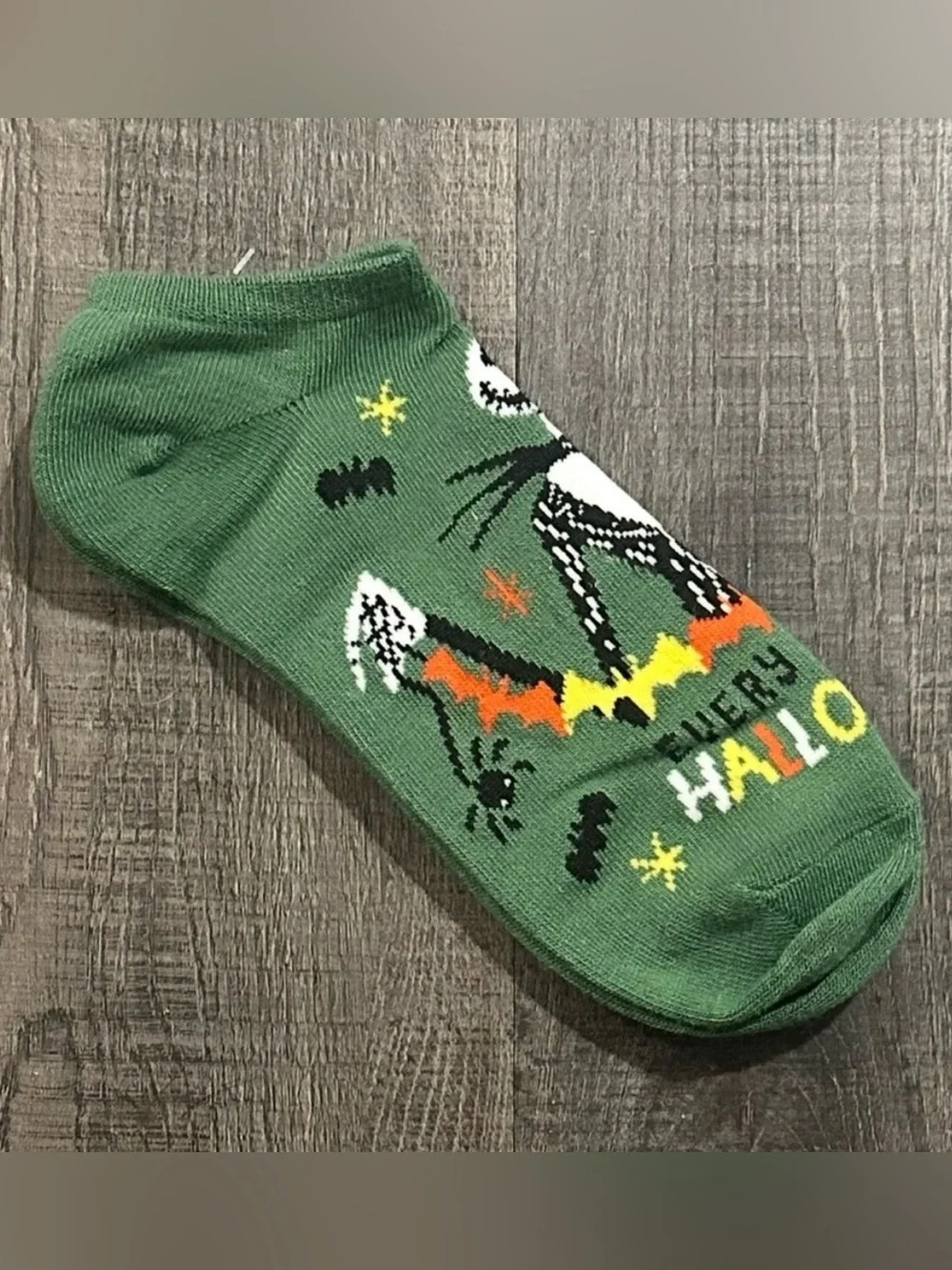 💞 New Women’s Green Nightmare Before Christmas “Every Day Is Halloween” Socks